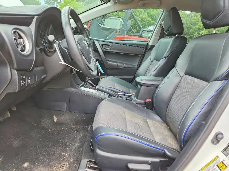 2017 TOYOTA COROLLA SE  