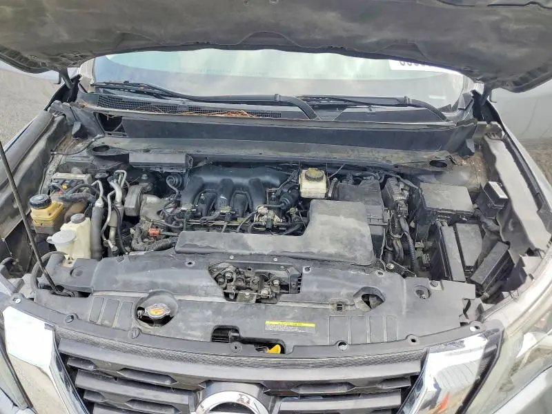 2017 NISSAN PATHFINDER SV  