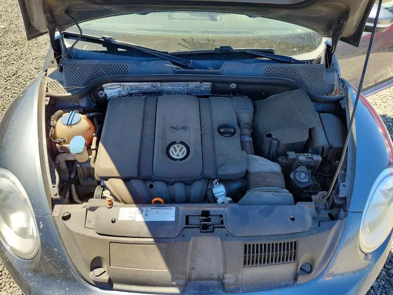 2012 VOLKSWAGEN BEETLE   