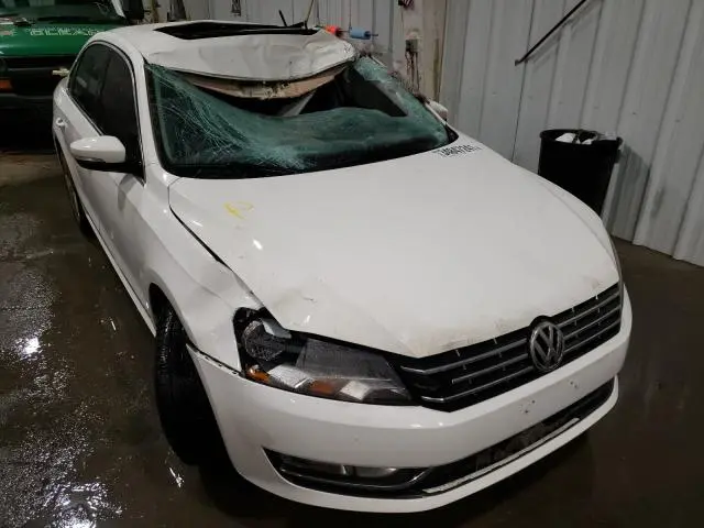 2015 VOLKSWAGEN PASSAT SE