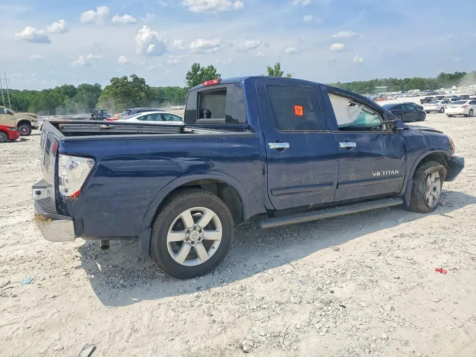 2010 NISSAN TITAN SE  