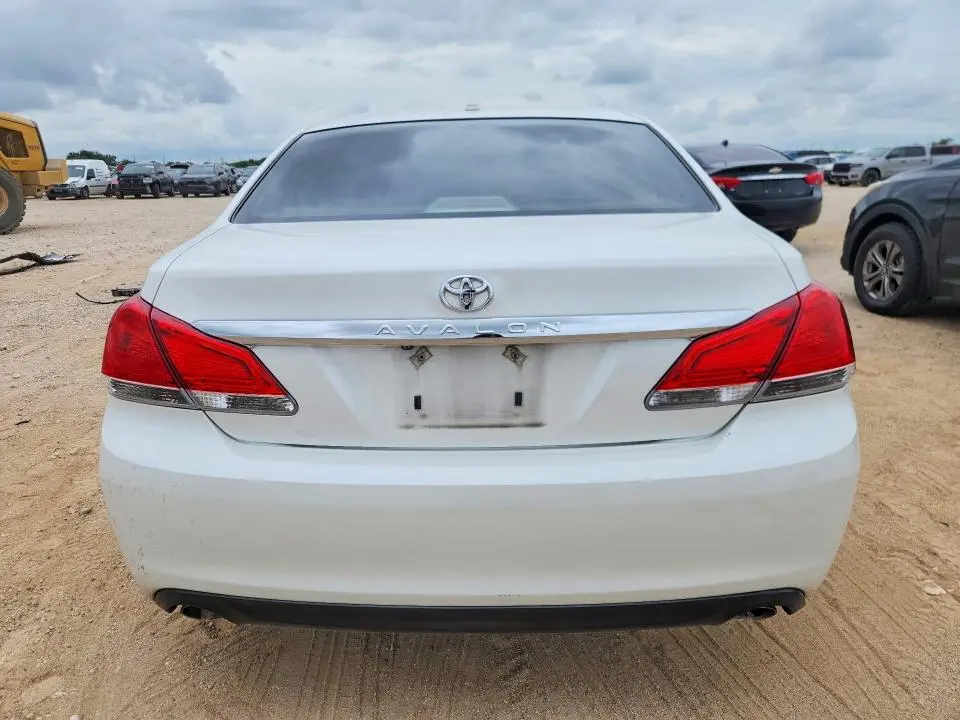2011 TOYOTA AVALON LIMITED  