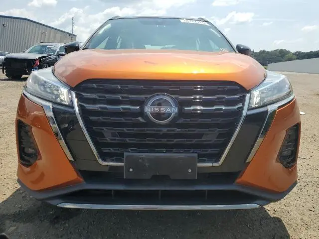 2023 NISSAN KICKS SR  