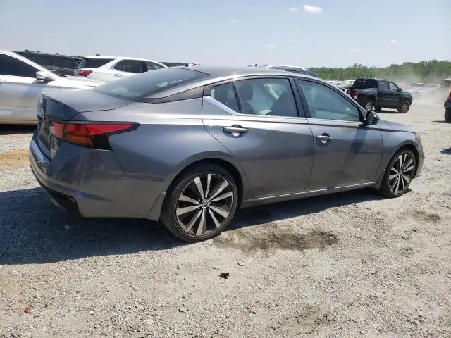 2022 NISSAN ALTIMA SR  
