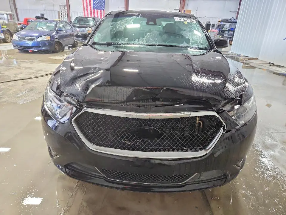 2016 FORD TAURUS SHO  