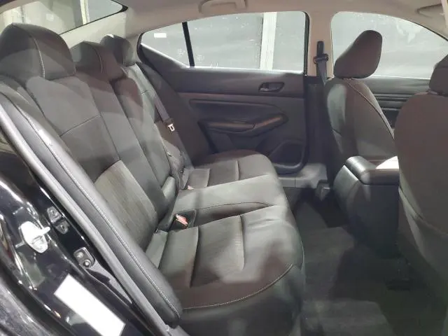 2024 NISSAN ALTIMA SV  