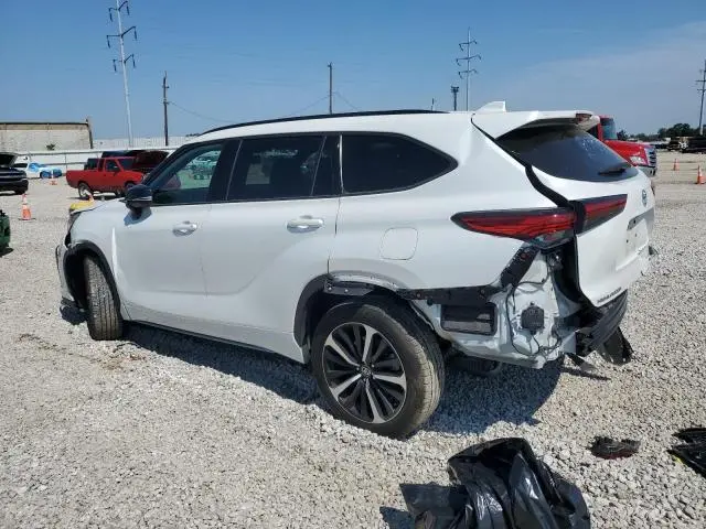 2022 TOYOTA HIGHLANDER XSE  