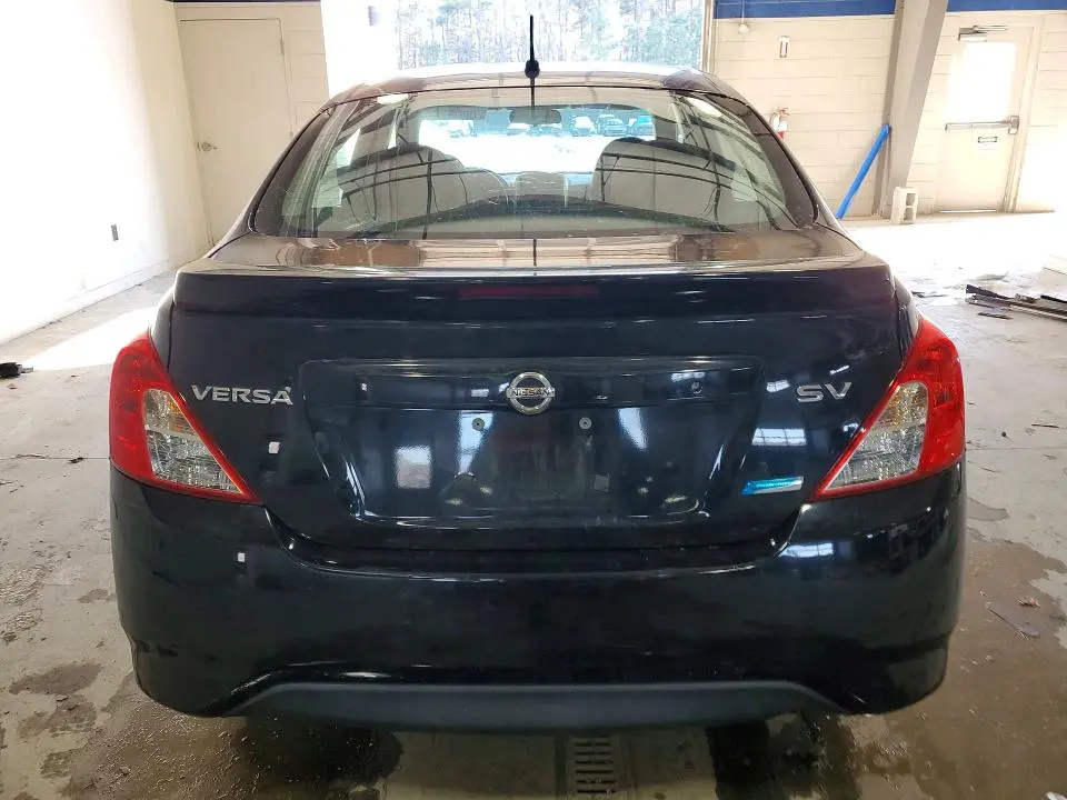 2015 NISSAN VERSA S  