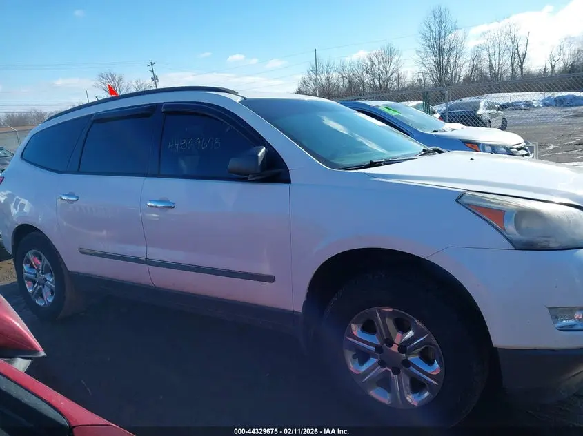 2012 CHEVROLET TRAVERSE LS
