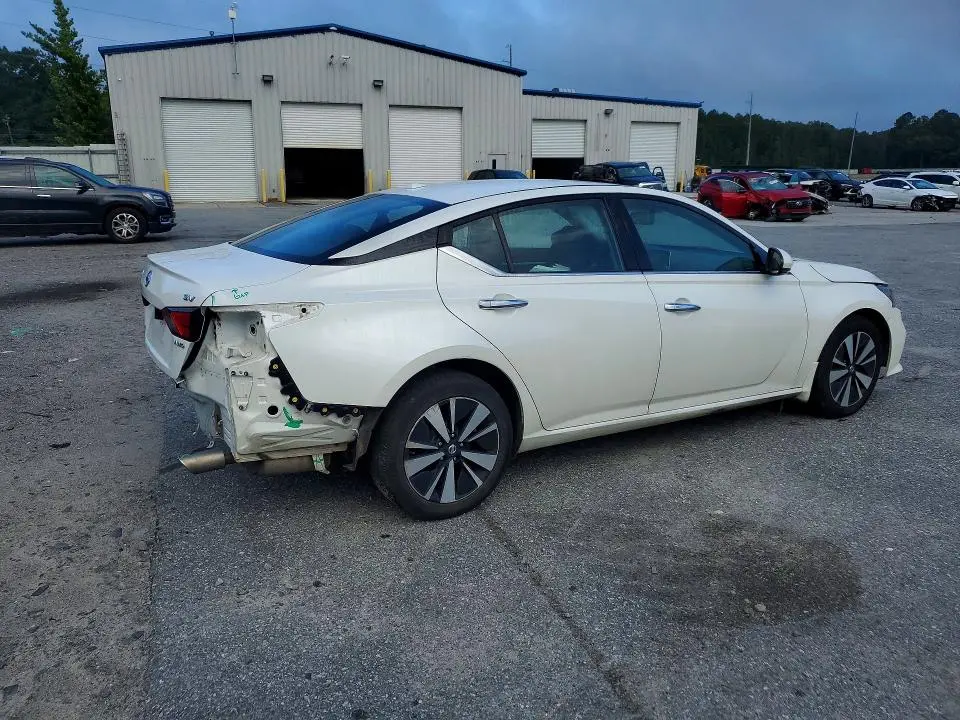 2019 NISSAN ALTIMA SV  