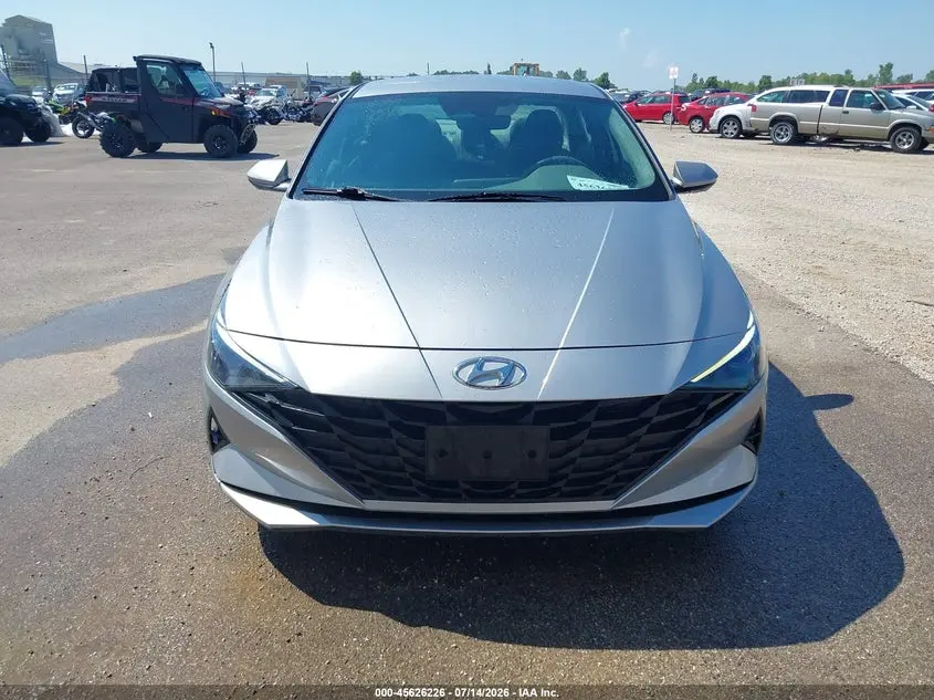 2021 HYUNDAI ELANTRA SE
