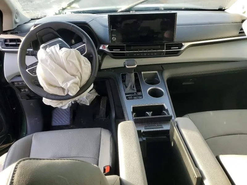 2025 TOYOTA SIENNA XLE 7-PASSENGER  