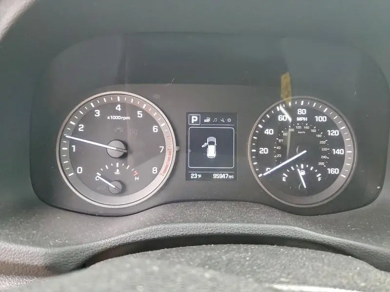 2018 HYUNDAI TUCSON SE  