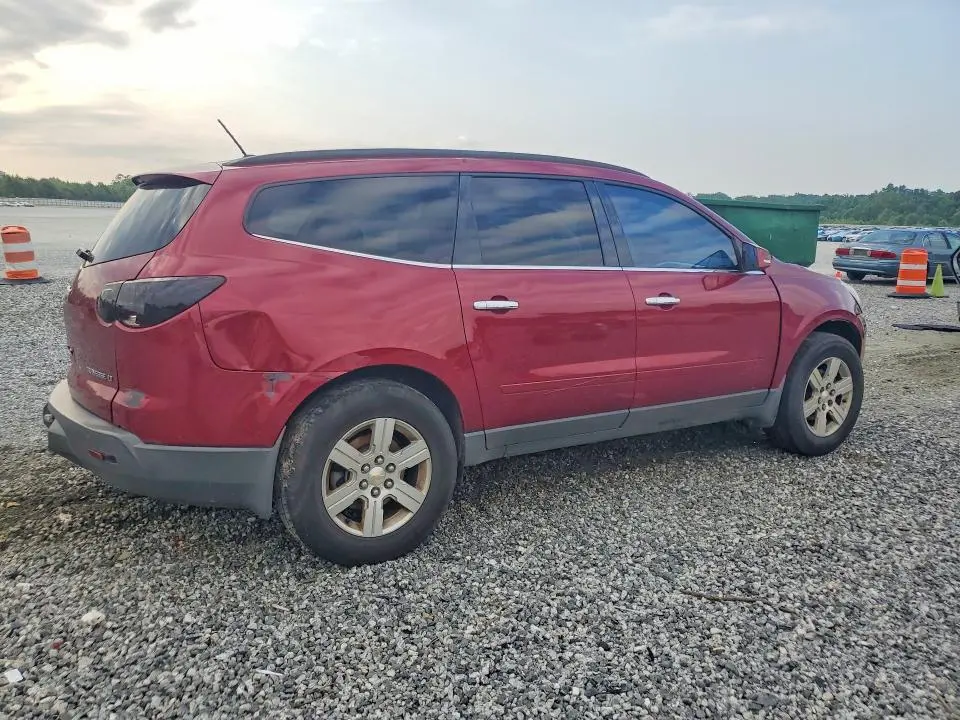 2010 CHEVROLET TRAVERSE LT  