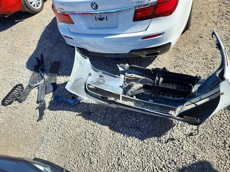 2014 BMW 750 XI  