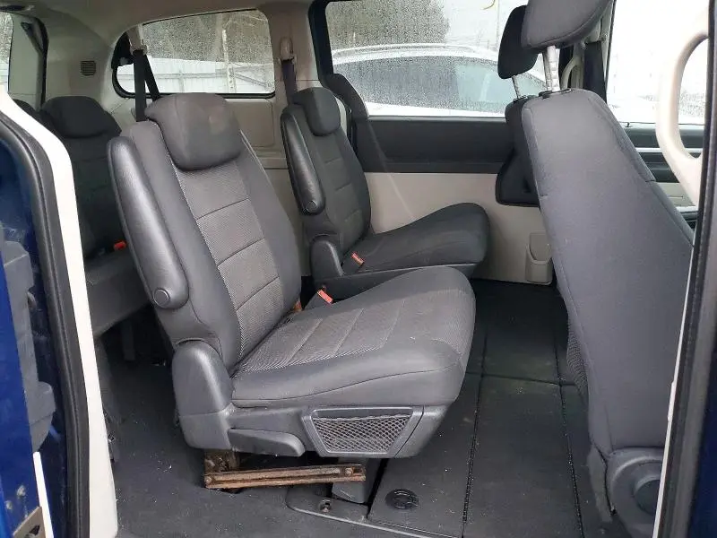 2010 DODGE GRAND CARAVAN SE  