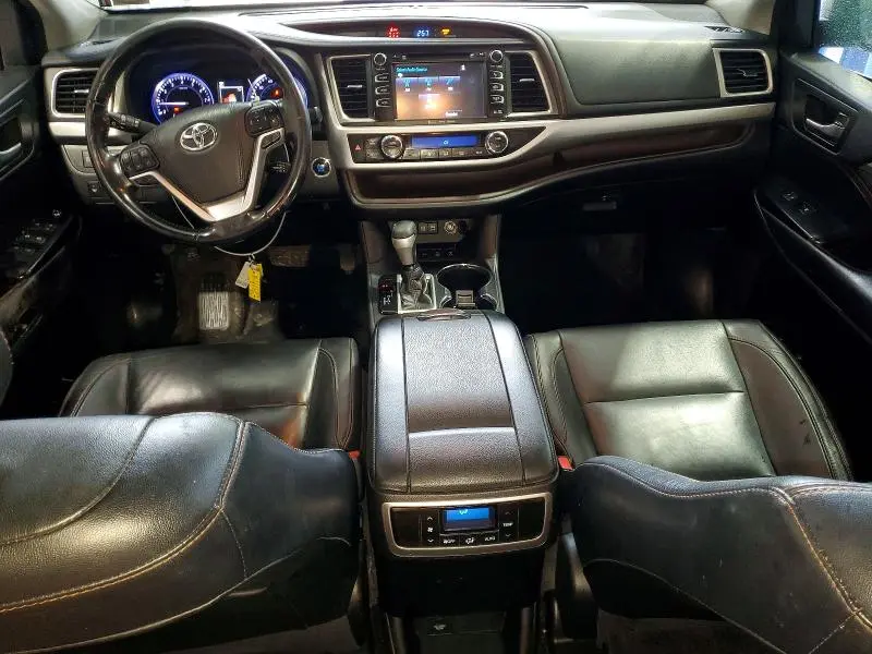 2018 TOYOTA HIGHLANDER XLE  