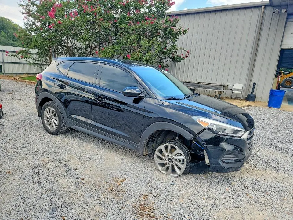 2018 HYUNDAI TUCSON SE  