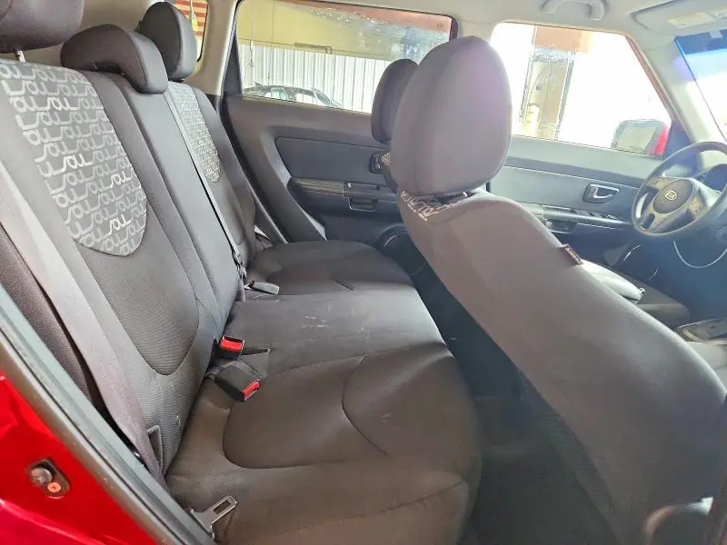 2011 KIA SOUL +  