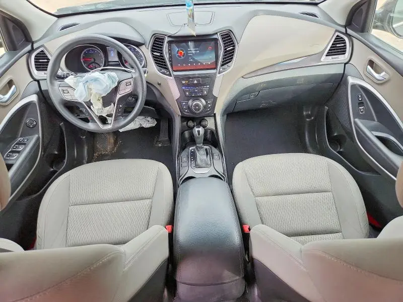 2016 HYUNDAI SANTA FE SE  