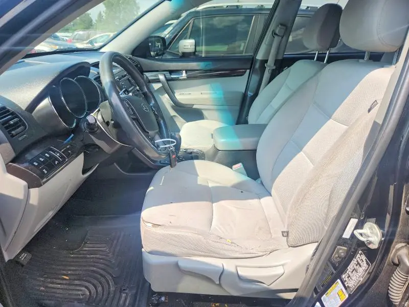 2012 KIA SORENTO LX  