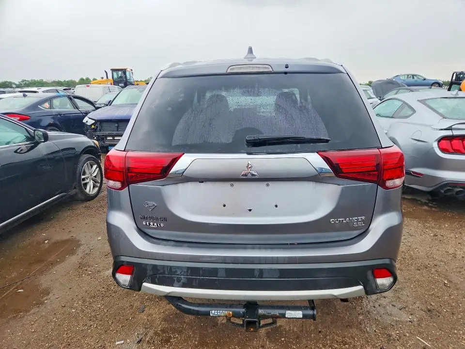 2018 MITSUBISHI OUTLANDER SE  