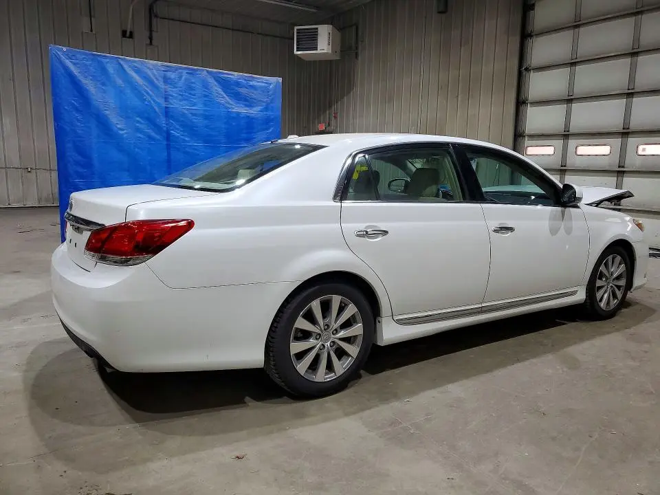2011 TOYOTA AVALON LIMITED  
