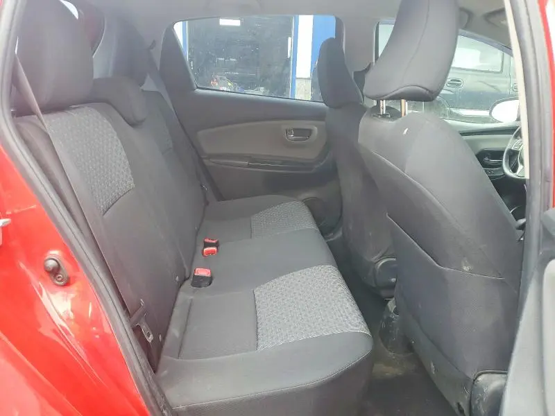 2017 TOYOTA YARIS 5-DOOR L  