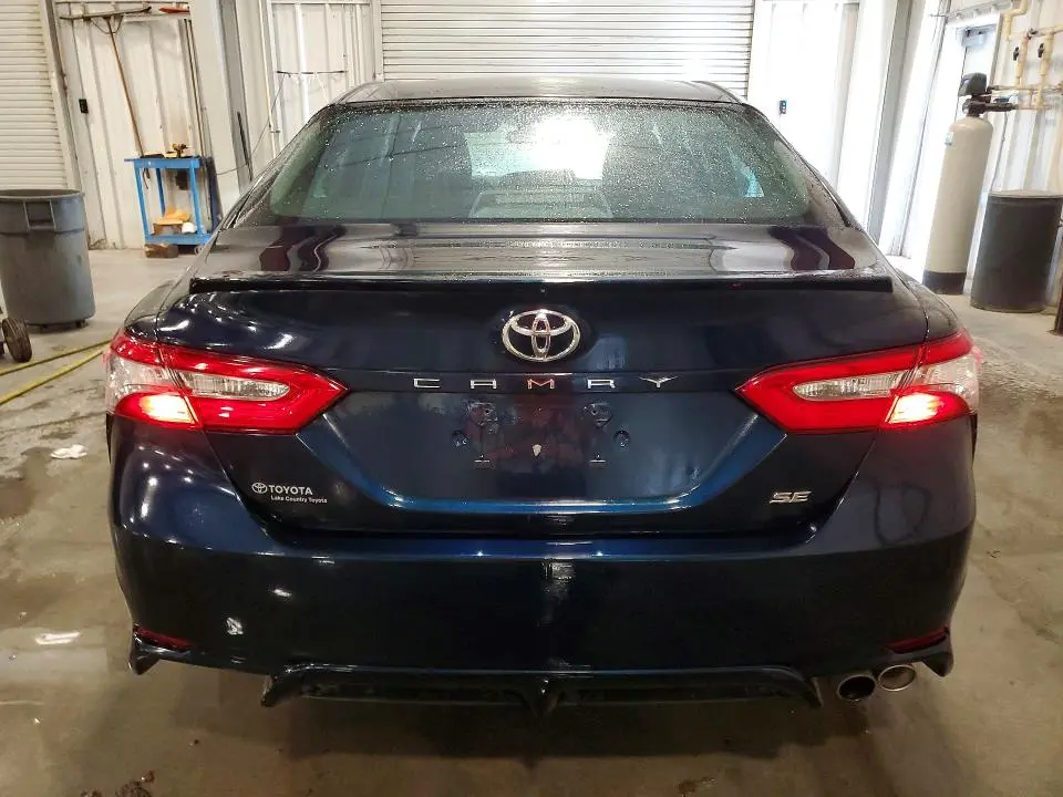 2018 TOYOTA CAMRY SE  