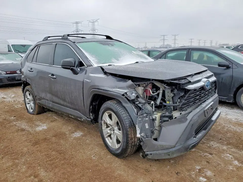 2019 TOYOTA RAV4 LE  