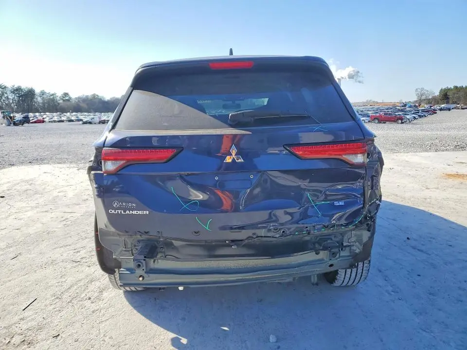 2022 MITSUBISHI OUTLANDER SE  