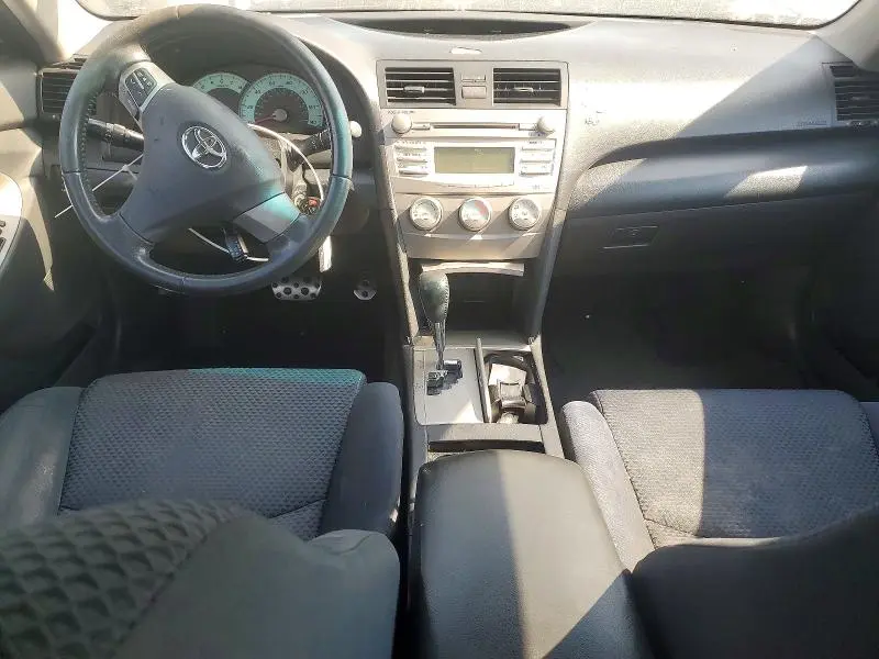 2011 TOYOTA CAMRY SE  