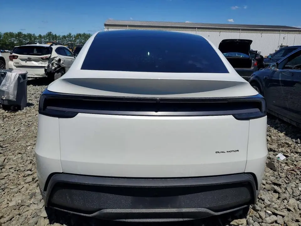 2026 TESLA MODEL Y   