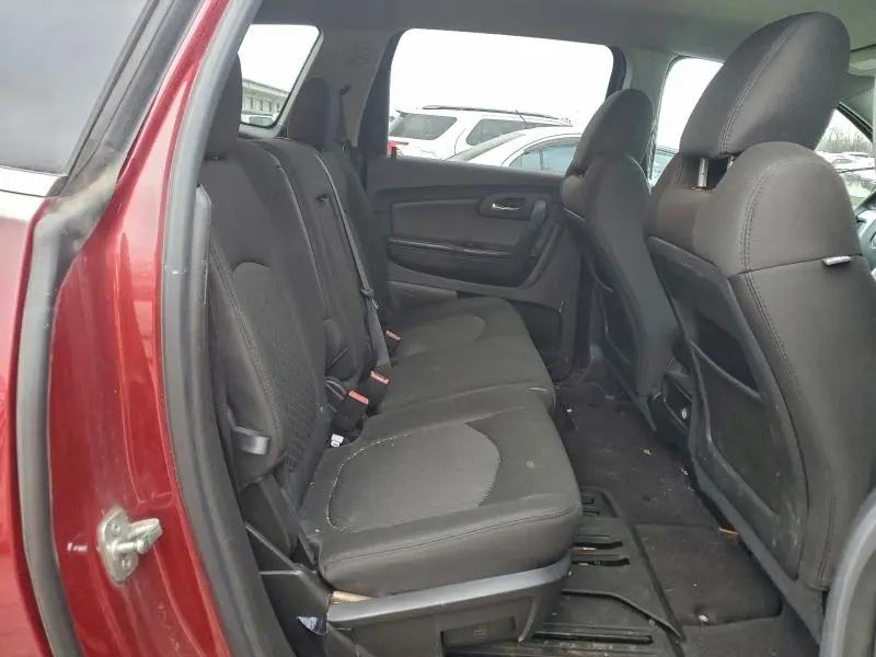 2010 CHEVROLET TRAVERSE LT  