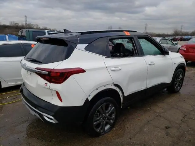2021 KIA SELTOS S  