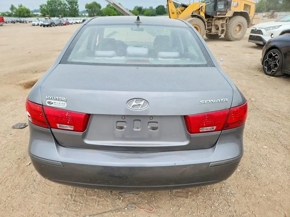 2010 HYUNDAI SONATA GLS  