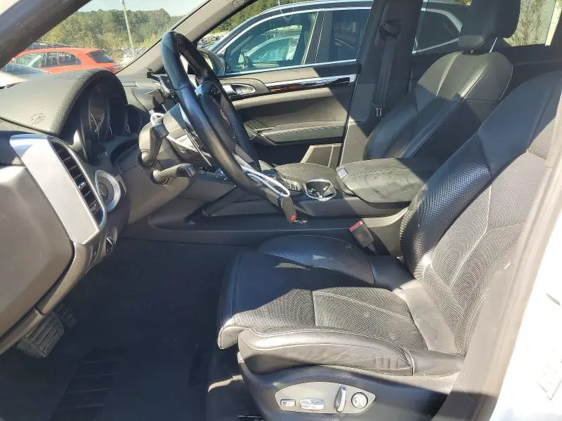 2016 PORSCHE CAYENNE   