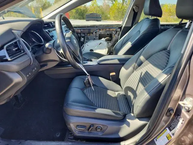 2019 TOYOTA CAMRY SE  