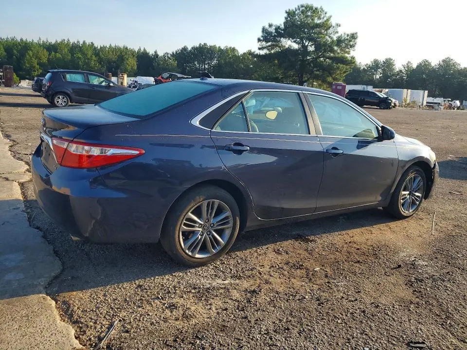 2017 TOYOTA CAMRY XLE  