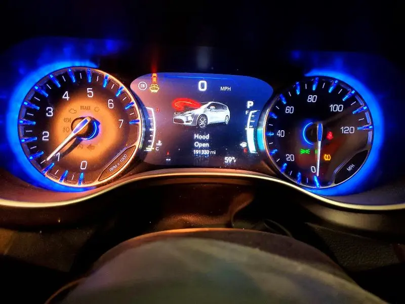 2017 CHRYSLER PACIFICA LIMITED  