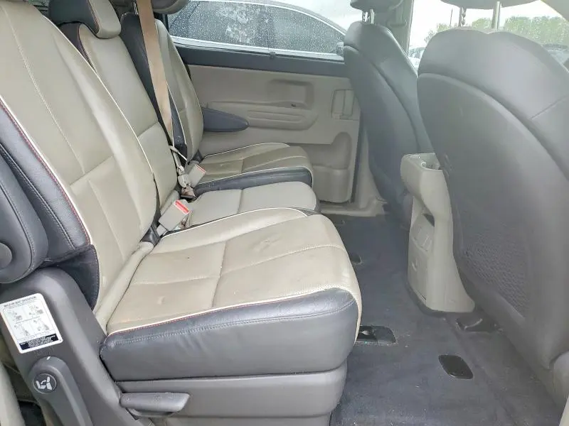 2017 KIA SEDONA LX  