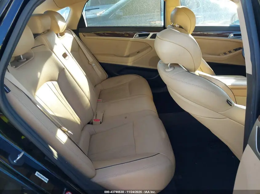 2015 HYUNDAI GENESIS 3.8