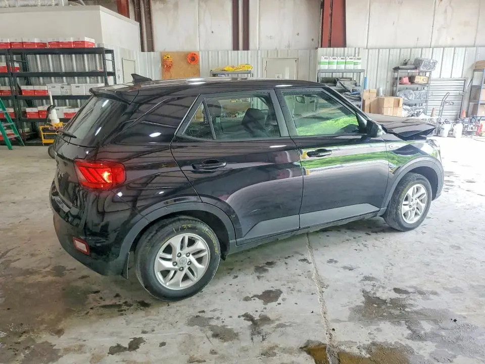 2022 HYUNDAI VENUE SE  