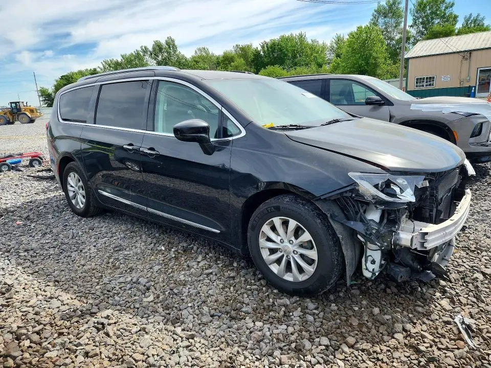 2018 CHRYSLER PACIFICA TOURING L PLUS  