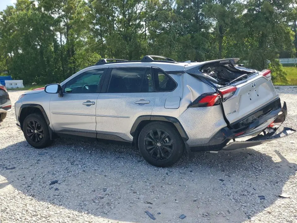 2023 TOYOTA RAV4 SE  