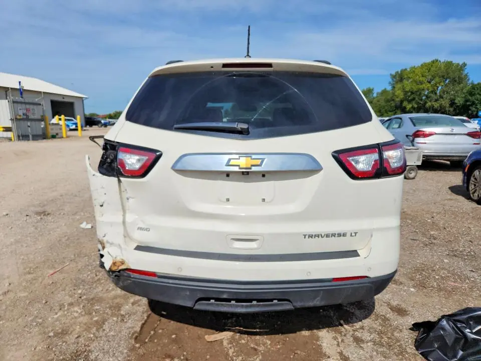 2014 CHEVROLET TRAVERSE LT  