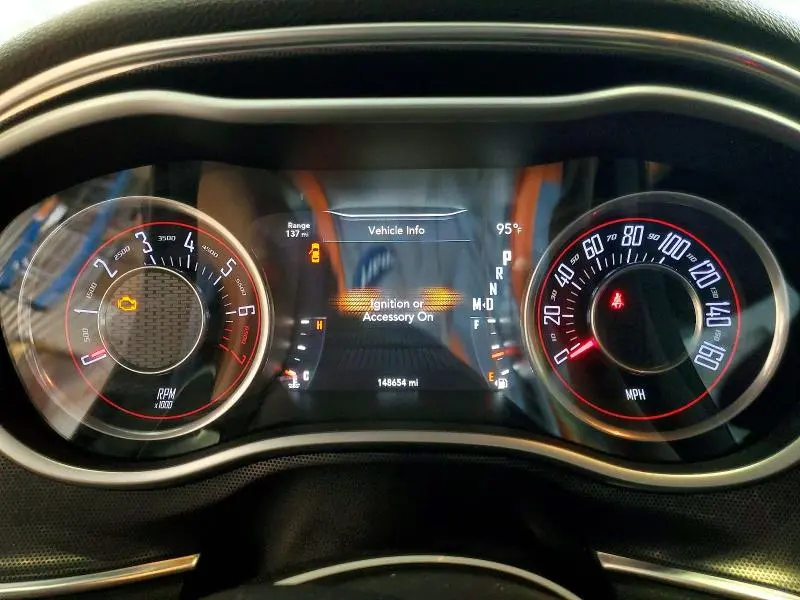 2015 DODGE CHALLENGER SXT PLUS  