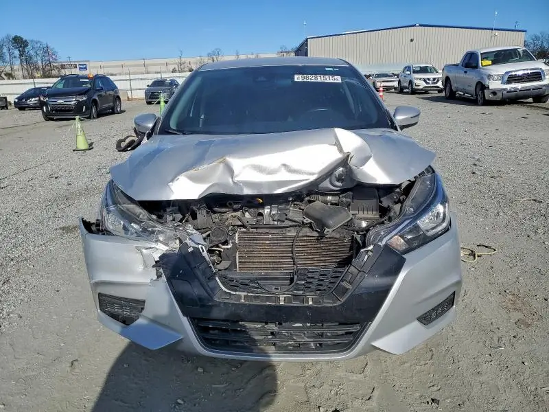 2021 NISSAN VERSA SV  