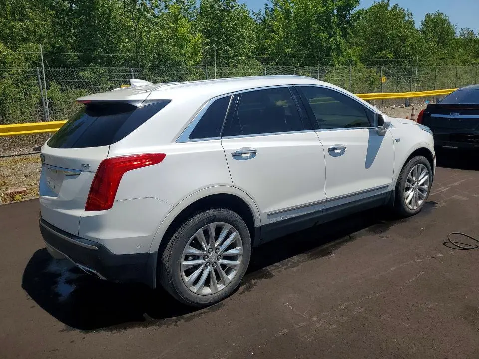 2017 CADILLAC XT5 PLATINUM  