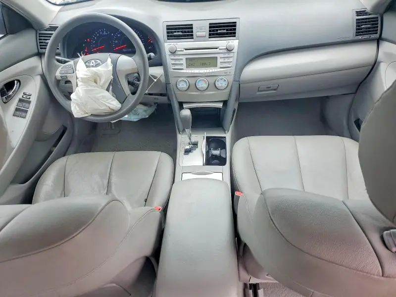 2011 TOYOTA CAMRY LE  
